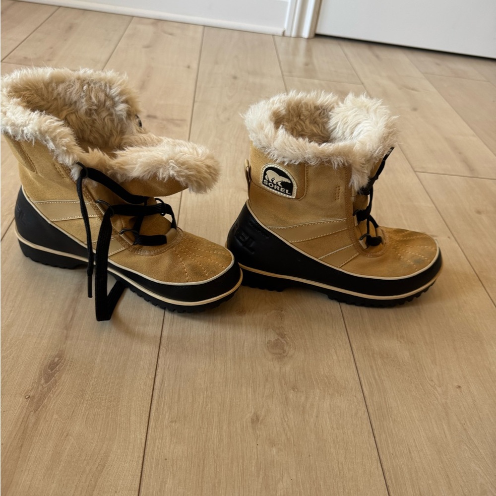 Sorel Women's Tan Winter Boots